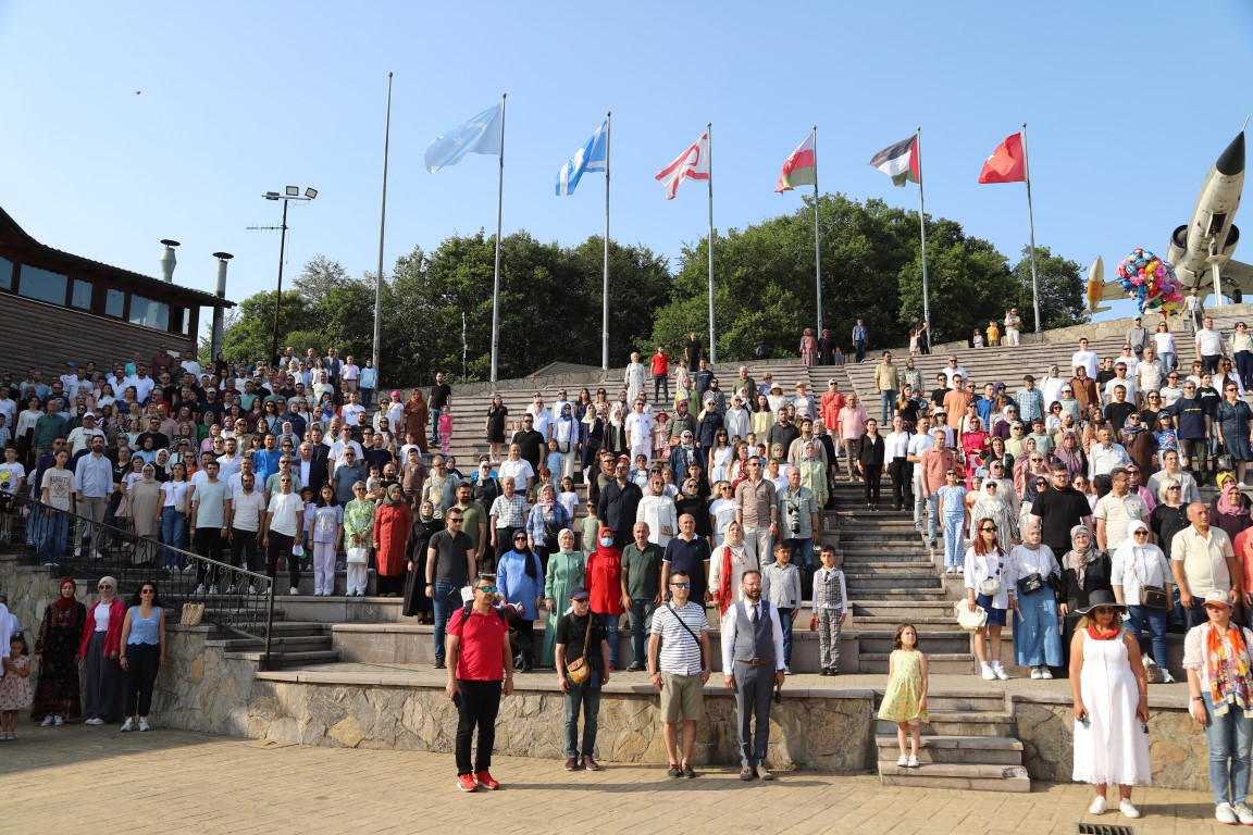HENDEK BAYRAKTEPE’DE MAARİF HALK DANSLARI ŞENLİĞİ GERÇEKLEŞTİRİLDİ