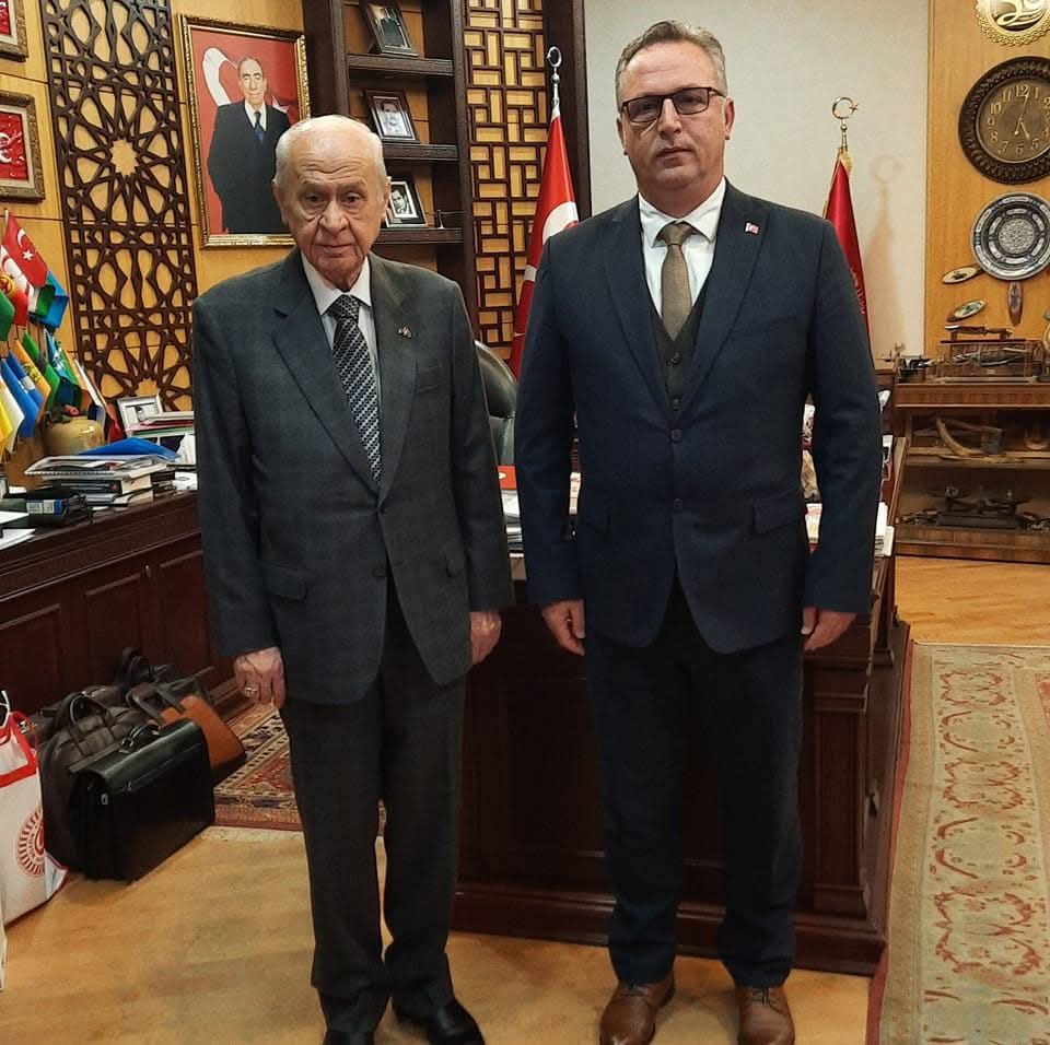 MHP Hendek İlçe Başkanı Burhan Namlı’dan Sert Sözler: “Önce Aynaya Bakın!”