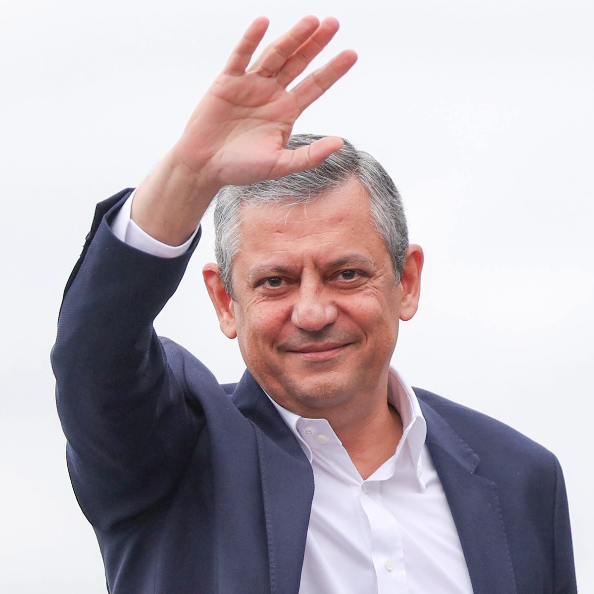 Özgür Özel’den “Terörsüz Türkiye” Yasasına Destek: “Evet” Oyu Kullanıldı!
