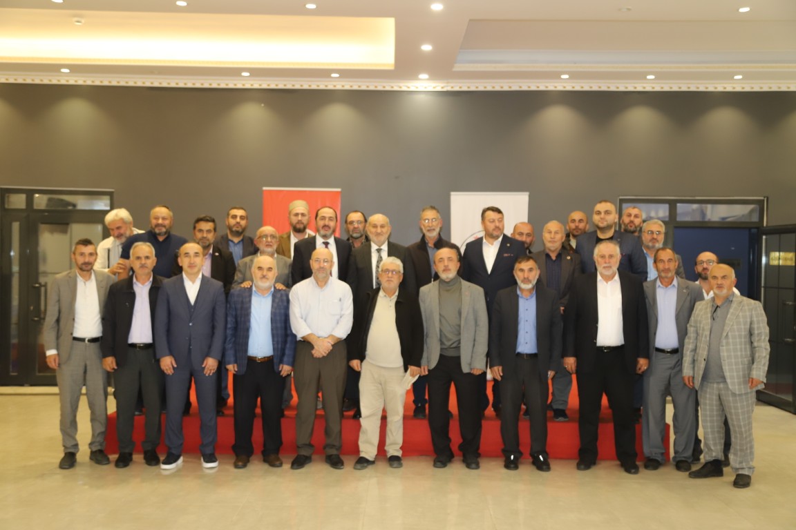 BAŞKAN PÜSKÜLLÜ DİN GÖREVLİLERİYLE ULUDERE SOSYAL TESİSLERİNDE BİR ARAYA GELDİ